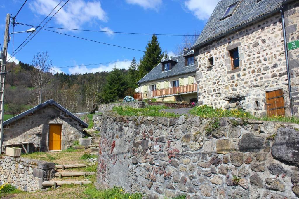 Maison De Varennes Chambon-sur-Lac Exterior foto