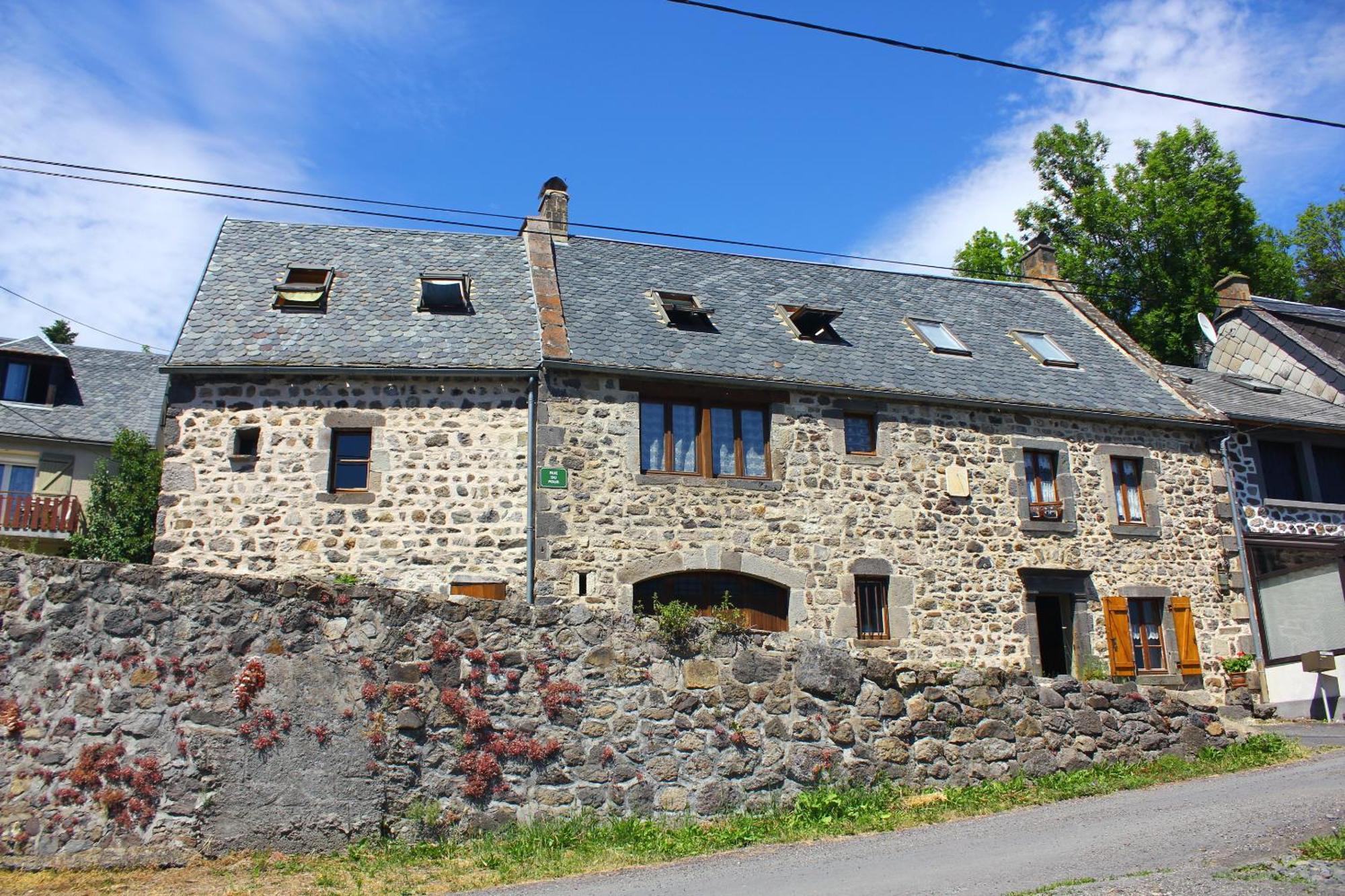 Maison De Varennes Chambon-sur-Lac Exterior foto